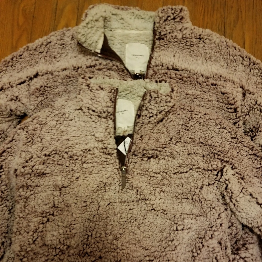 Thread and supply 1/4 zip color wine